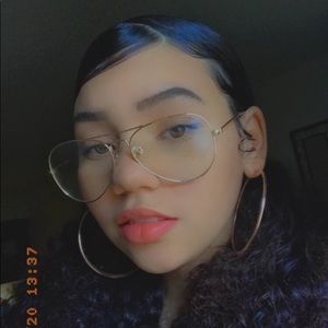 Meet your Posher, Lishaaax